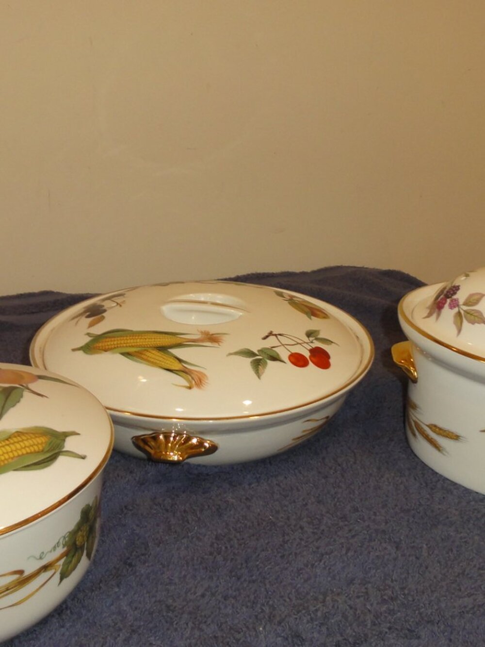 Royal Worcester Evesham English Set of (3) Crock Pots GOOD CONDITION!